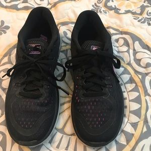Nike Flex 2017 black and purple running shoes 7.5